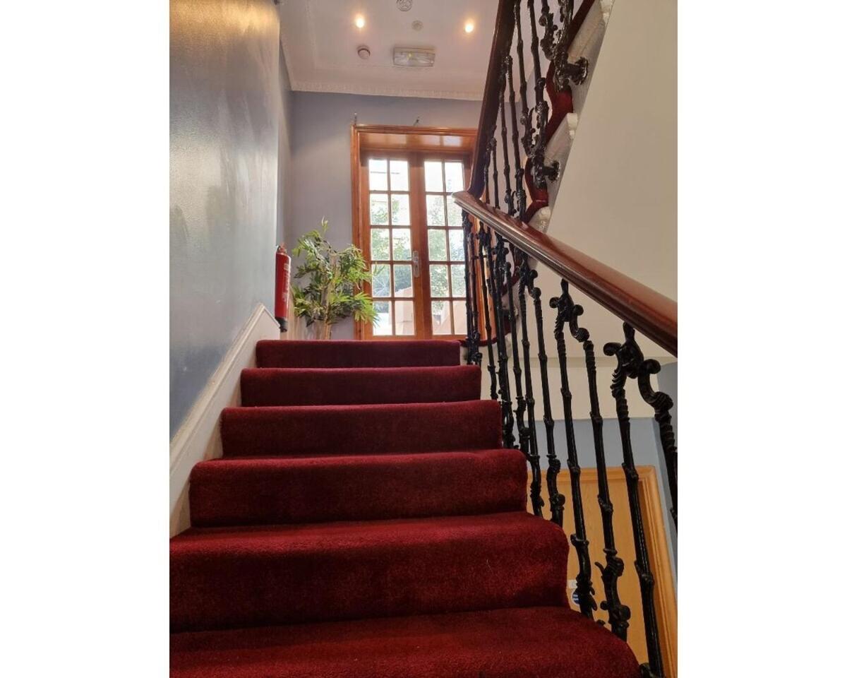 Apartamento F101-First Floor Flat Fits 3 Near Hyde Park Londres Exterior foto