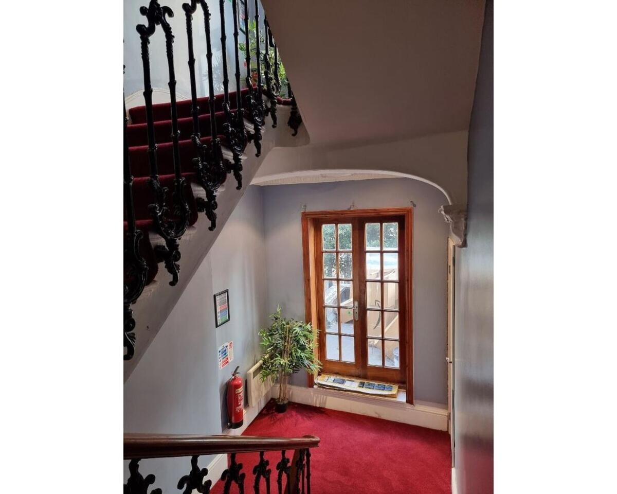 Apartamento F101-First Floor Flat Fits 3 Near Hyde Park Londres Exterior foto