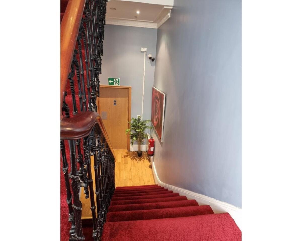 Apartamento F101-First Floor Flat Fits 3 Near Hyde Park Londres Exterior foto