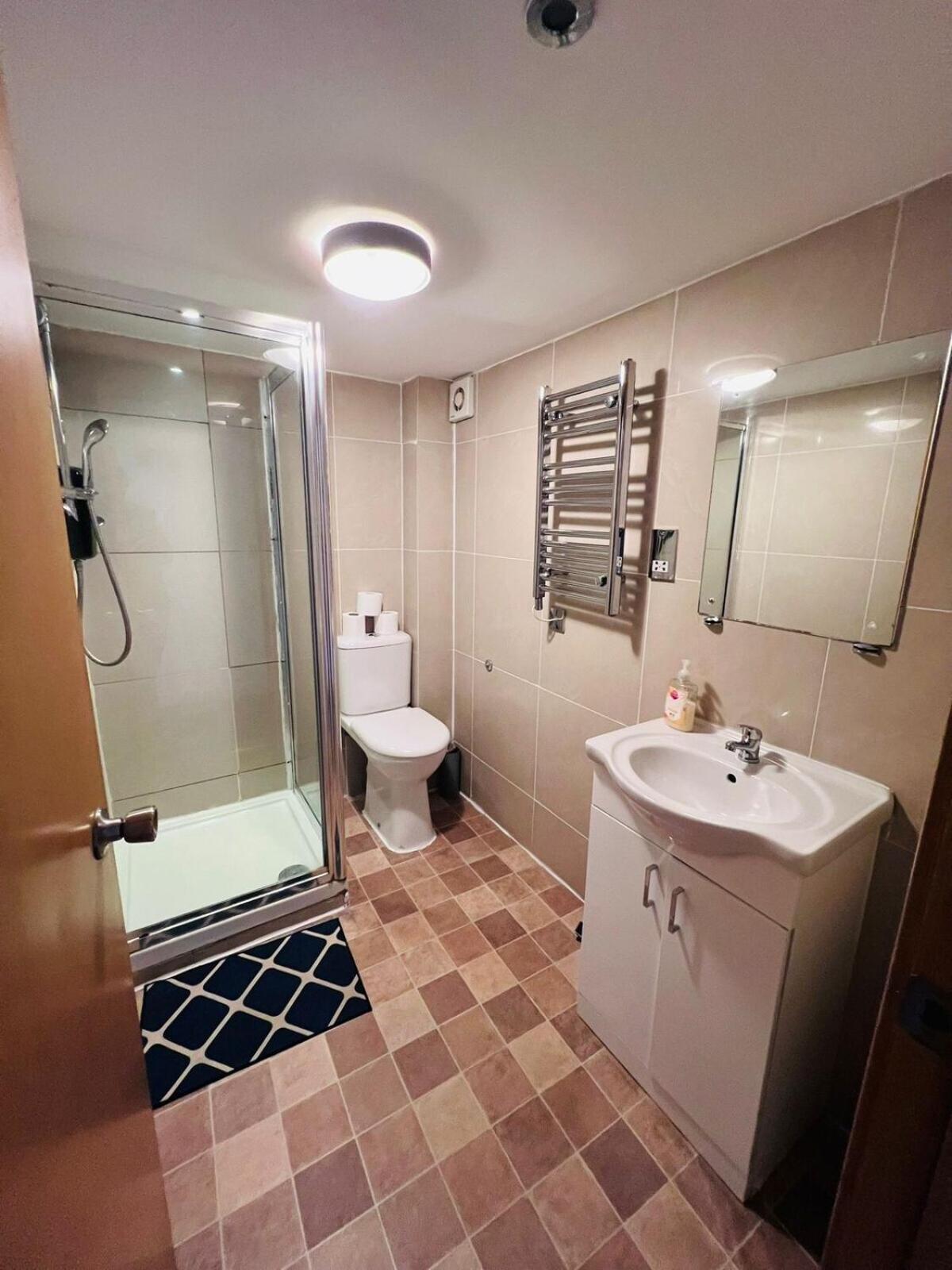 Apartamento F101-First Floor Flat Fits 3 Near Hyde Park Londres Exterior foto